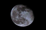 Luna nad Koninem. Nocne zdjęcia księżyca z konińskiej starówki