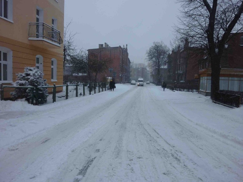 Zima w Malborku. Pierwszy &quot;prawdziwy&quot; śnieg w tym roku