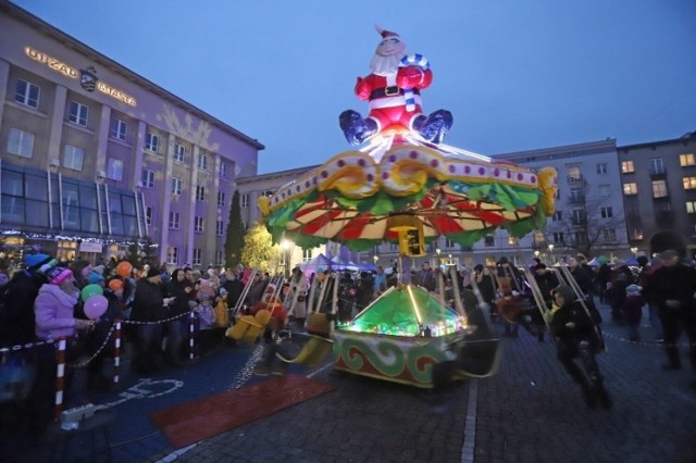 Świąteczny Jarmark w Sosnowcu to już tradycja. Będzie też Manufaktura Świętego Mikołaja i inne atrakcje 

Zobacz kolejne zdjęcia/plansze. Przesuwaj zdjęcia w prawo naciśnij strzałkę lub przycisk NASTĘPNE