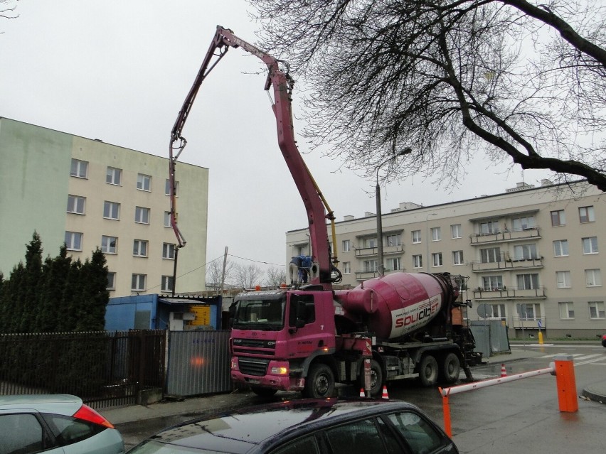 Budowa bloku na ulicy 25 Czerwca i Zacisze w Radomiu. Jaki jest postęp prac? Zobaczcie zdjęcia