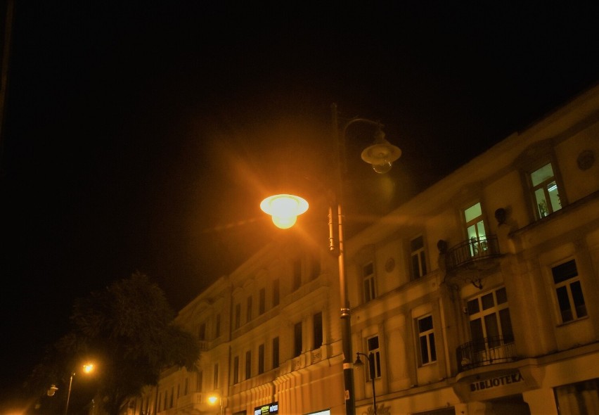 Od ubiegłego roku część lamp w Tarnowie jest wyłączona, ale...