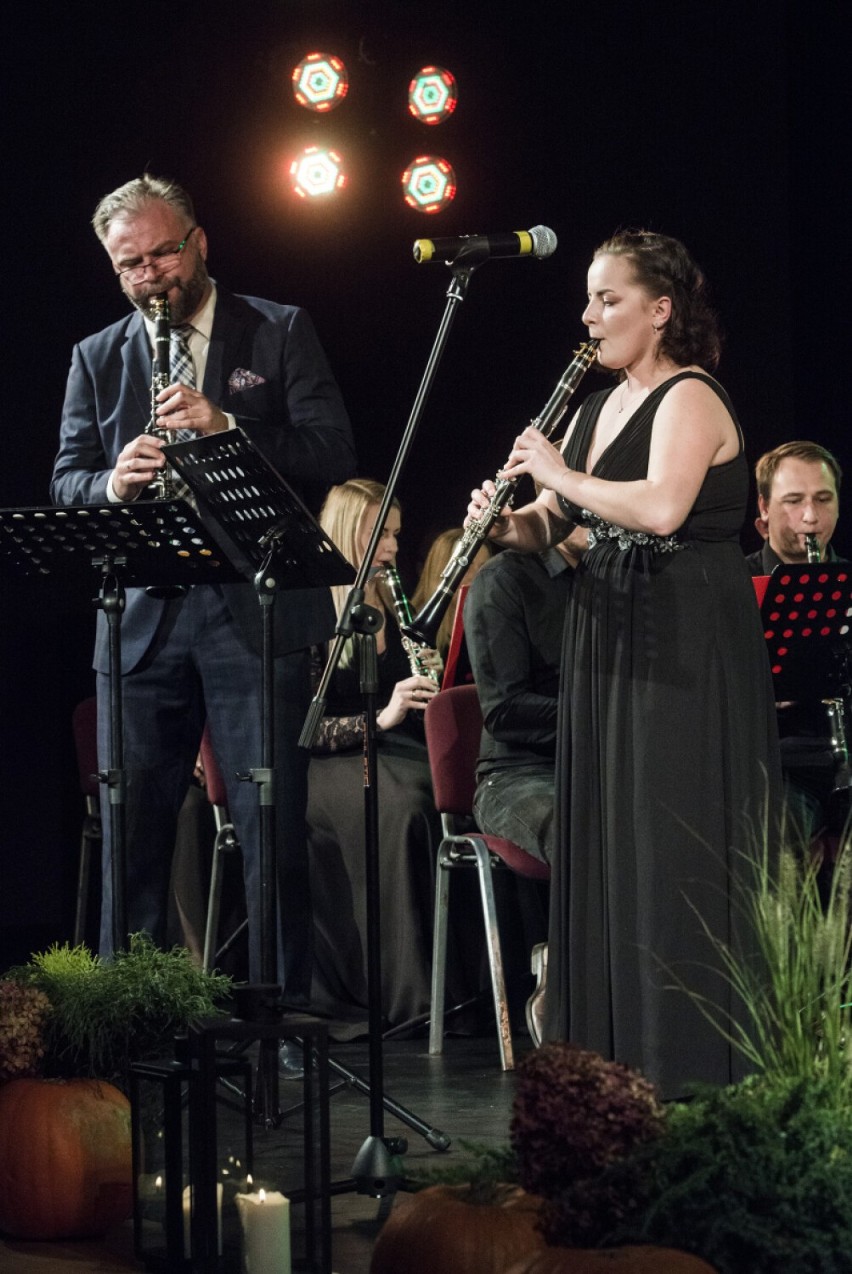 Et in Terra Pax. Miejska Orkiestra Stary Sącz na Jesiennym Festiwalu Teatralnym [ZDJĘCIA]