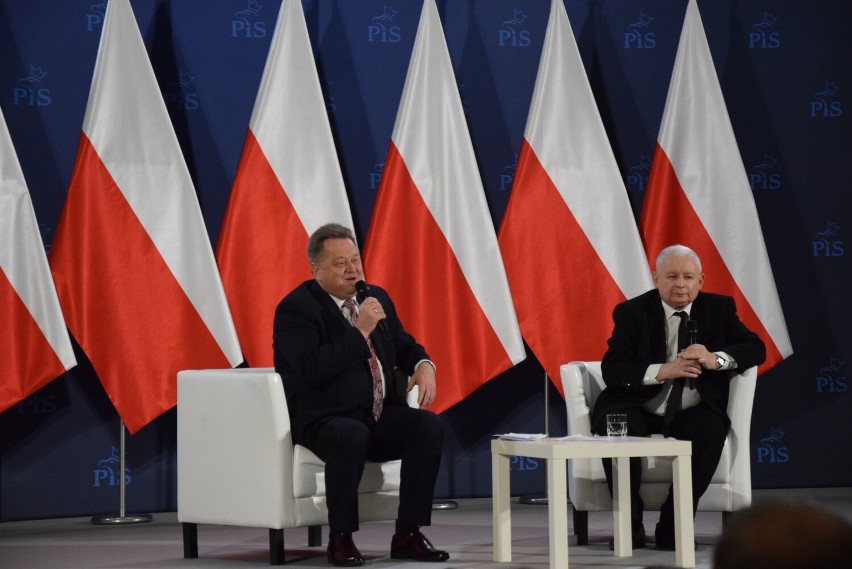Prezes PiS Jarosław Kaczyński spotkał się w sobotę z...