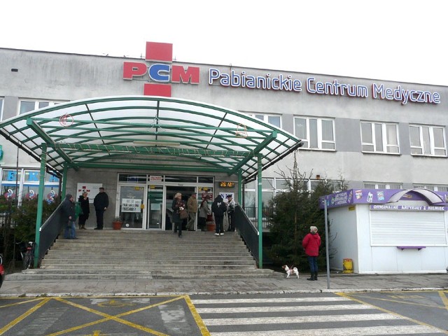 Kardiochirurdzy z Krakowa chcą dobudować do szpitala w Pabianicach prywatną klinikę. Nowy obiekt miałby powstać w przyszpitalnym parku.