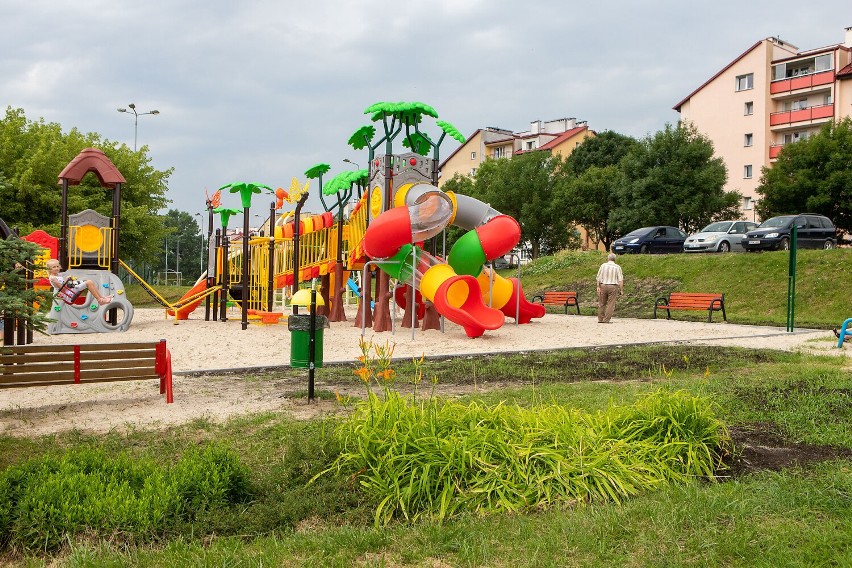 Nowy plac zabaw na terenach rekreacyjnych nad Liwą. Inwestycja pochodzi z Kwidzyńskiego Budżetu Obywatelskiego [ZDJĘCIA]