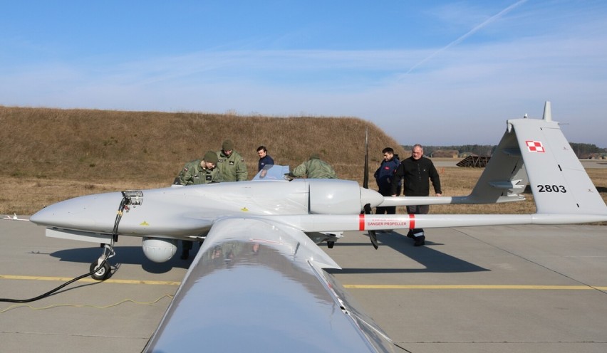 Tureckie Bayraktary latają już w okolicy Piły. Popularne drony trafiły do bazy w Mirosławcu [ZOBACZ ZDJĘCIA]