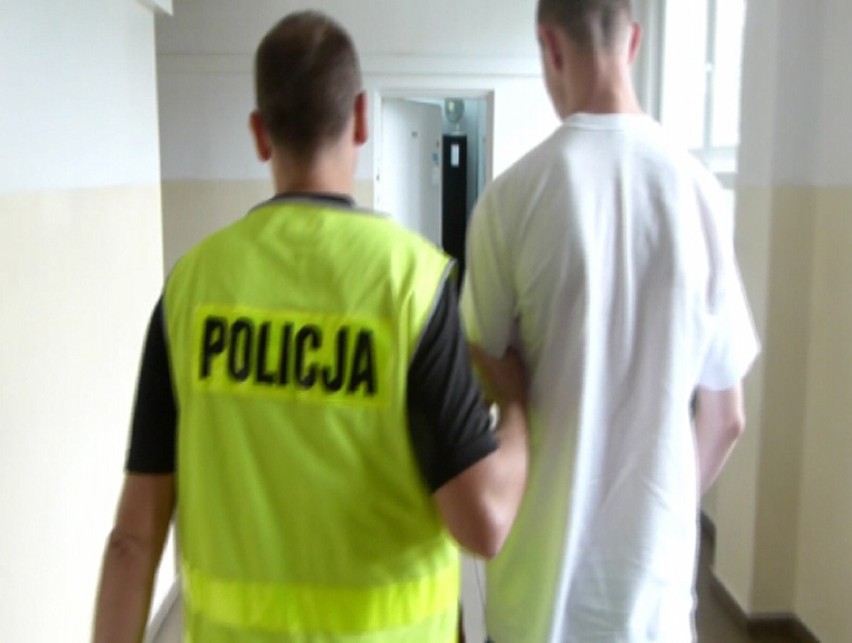 Toruń: Nieletni i diler zatrzymani z narkotykami [ZDJĘCIA]