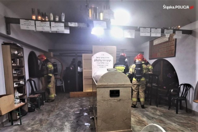 Pożar podczas święta chasydów w Lelowie. Strażacy interweniowali przy grobie cadyka
