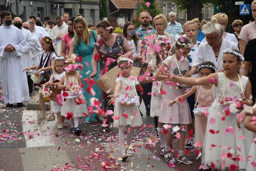 Grodzisk Wielkopolski: Procesja ulicami miasta zakończyła oktawę Bożego Ciała