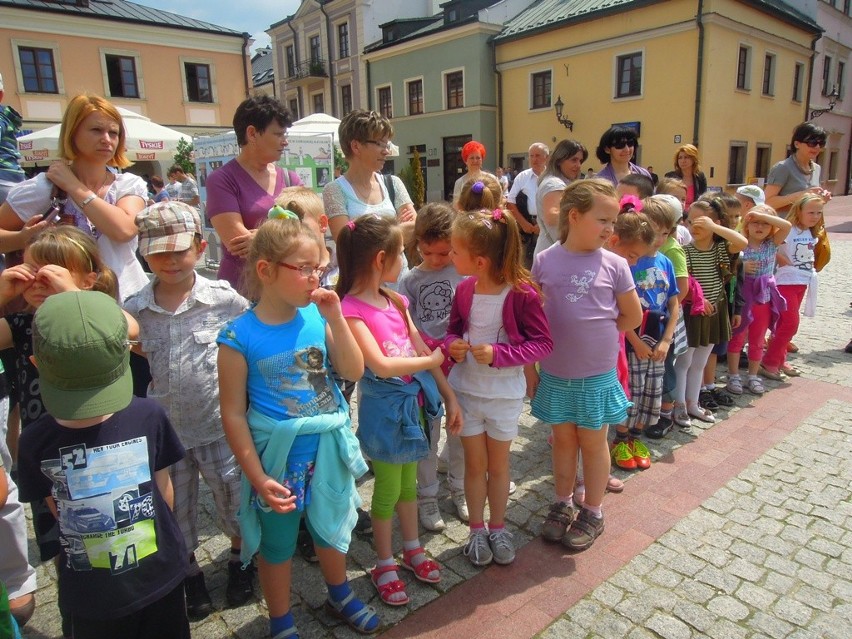 Zamość: Odsłonili kotwicę na Rynku Solnym