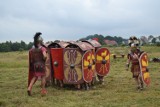 Do Oskowa (gmina Cewice) przybli rzymscy legioniści, rycerze i łucznicy