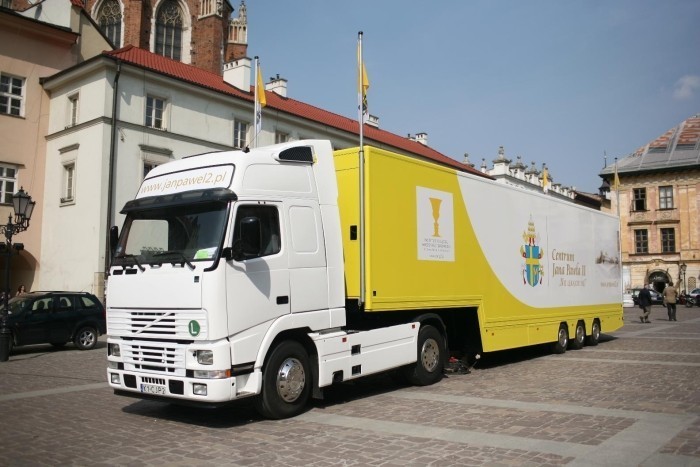 Mobilne Muzeum Jana Pawła II odwiedzi Kalisz