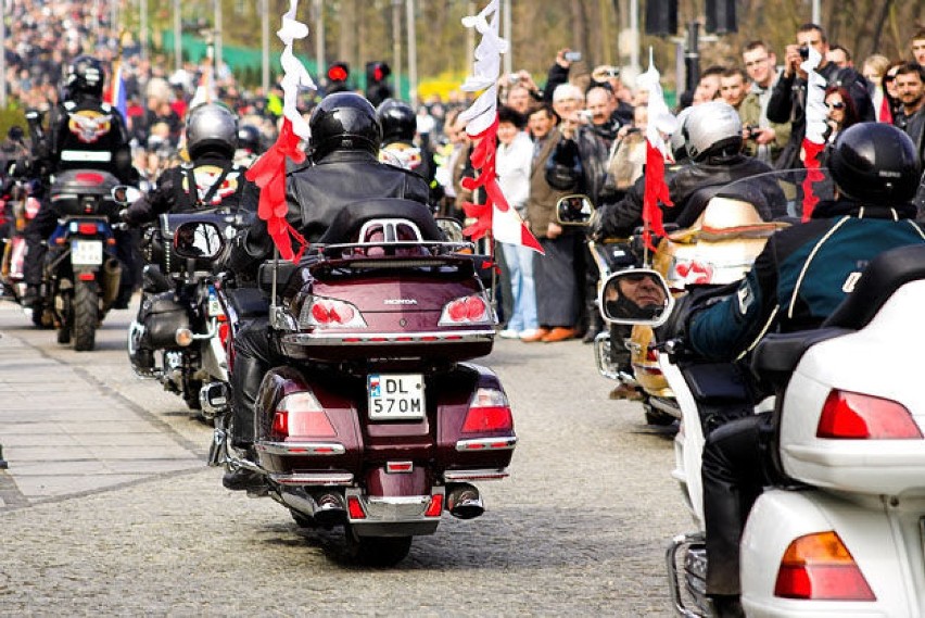 Parada motocykli w III Alei.Fot. Krystian Jamróz