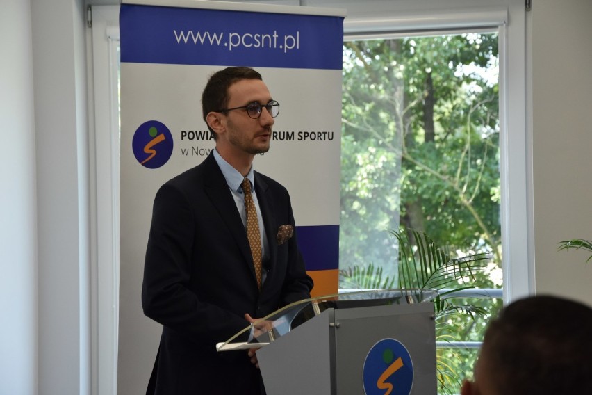 Jakub Skrzypczak, dyrektor PCS podczas przemówienia na...