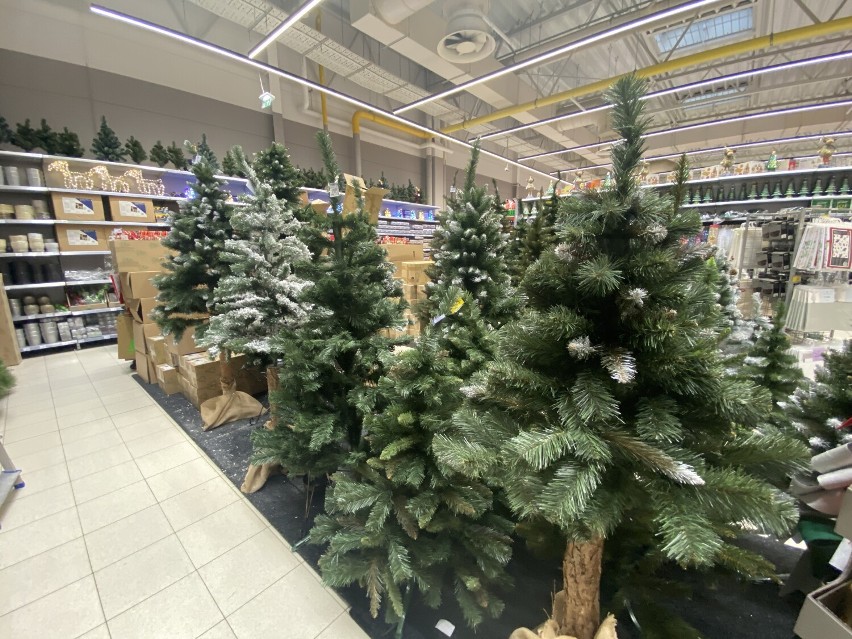 Ozdoby na święta Bożego Narodzenia już w sklepach w Olkuszu....