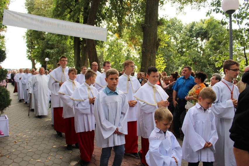 Piaseczno. Uroczystości jubileuszowe koronacji Matki Boskiej Piaseckiej zgomadziły tłumy [ZDJĘCIA]