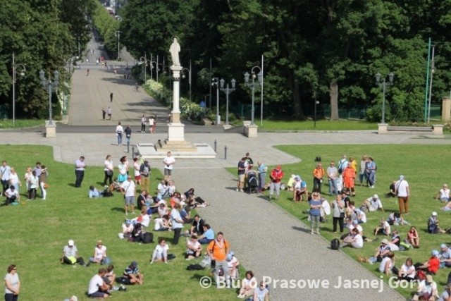 Sztafetowa pielgrzymka z Piotrkowa dotarła na Jasną Górę