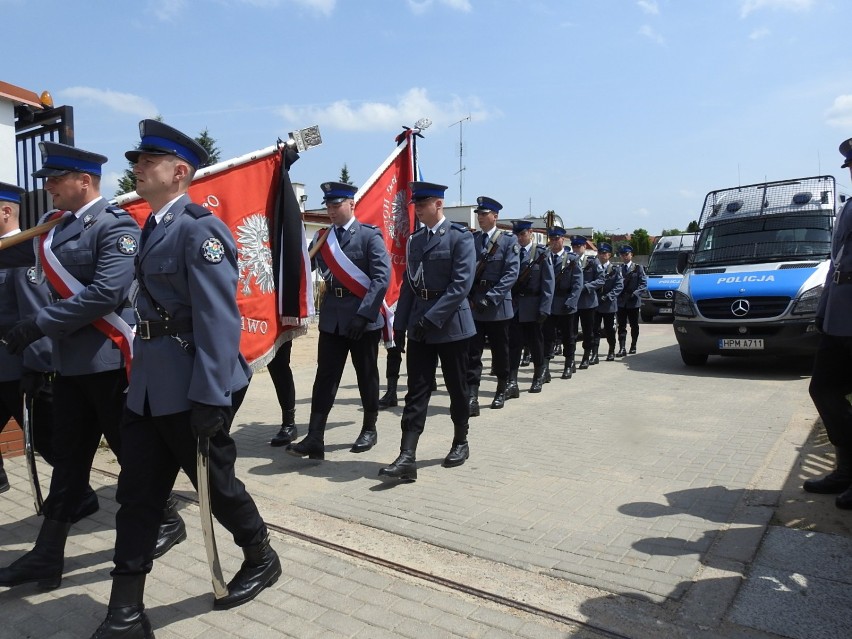 Pogrzeb aspiranta Tomasza Piaścika z Komendy Mieskiej Policji w Łomży. Tłumy przyszły pożegnać łomżyńskiego policjanta [Zdjęcia]