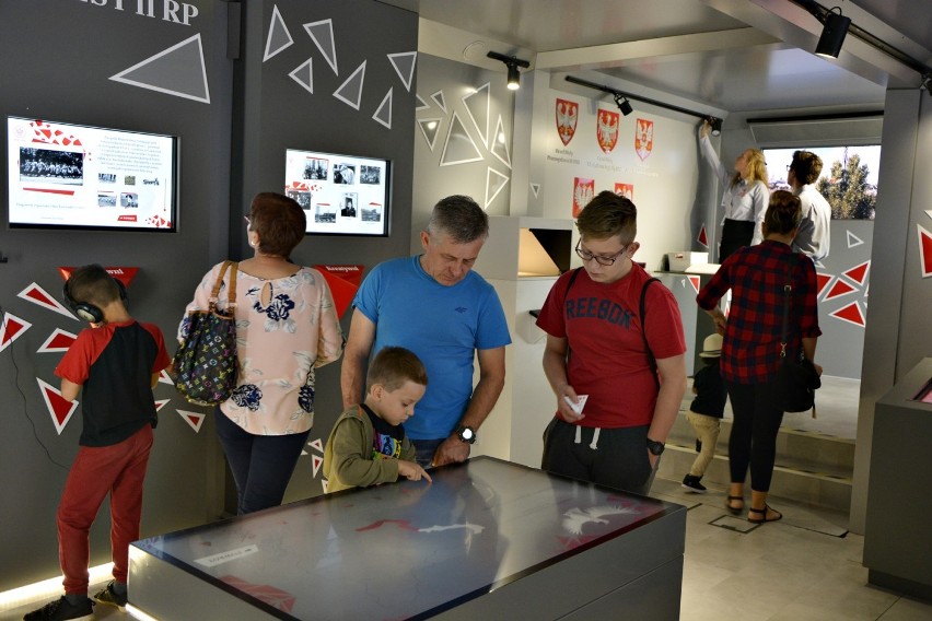 Mobilne Muzeum Multimedialne na głogowskim rynku