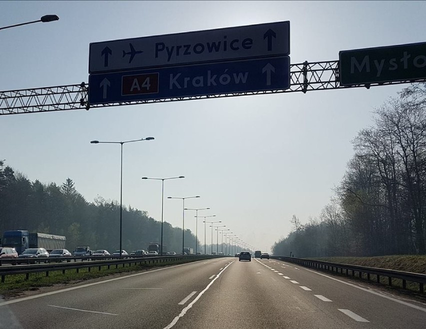 Wypadek na autostradzie A4 spowodował gigantyczne korki w...