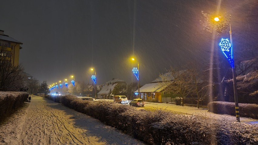 Atak zimy w Kwidzynie! Solidnie popadało w całym regionie. Uważajcie na drogach, IMGW wydał ostrzeżenie