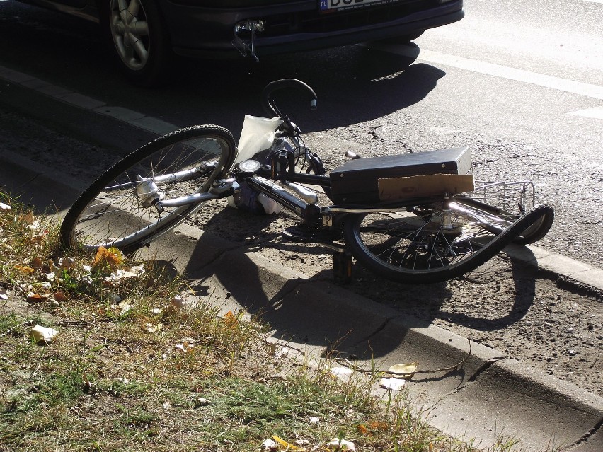 Głogów: Rowerzysta potrącony na ulicy Piłsudzkiego