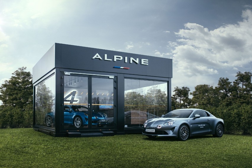 Alpine otworzyło pierwszy salon w Warszawie. Można już umawiać się na jazdy testowe. W planach jest też multibrandowe centrum