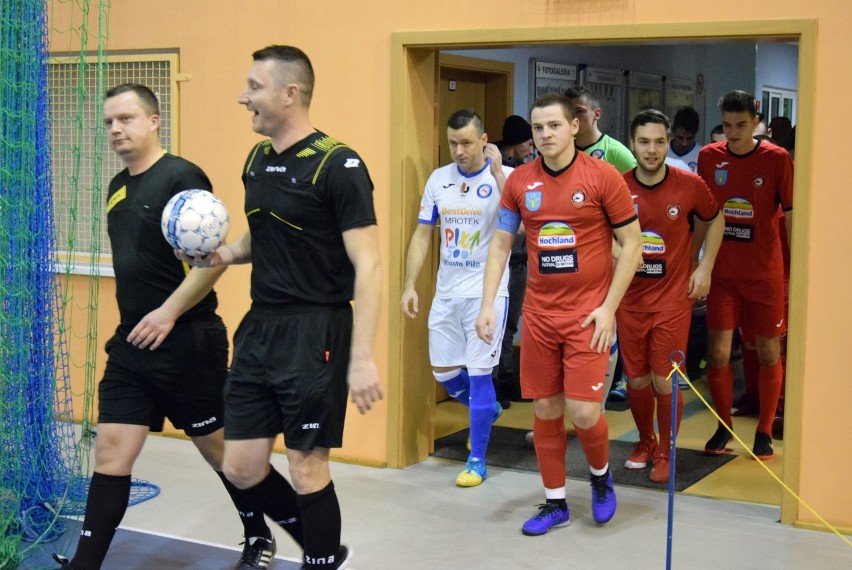 II liga futsalu: BestDrive Futsal Piła prowadził już 4:0 z Red Dragons II Pniewy i mecz... zremisował. Zobaczcie zdjęcia 