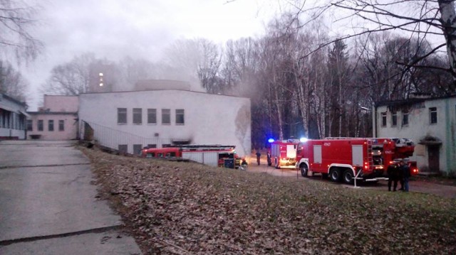 Pożar w Jastrzębiu: płonął magazyn przy szpitalu