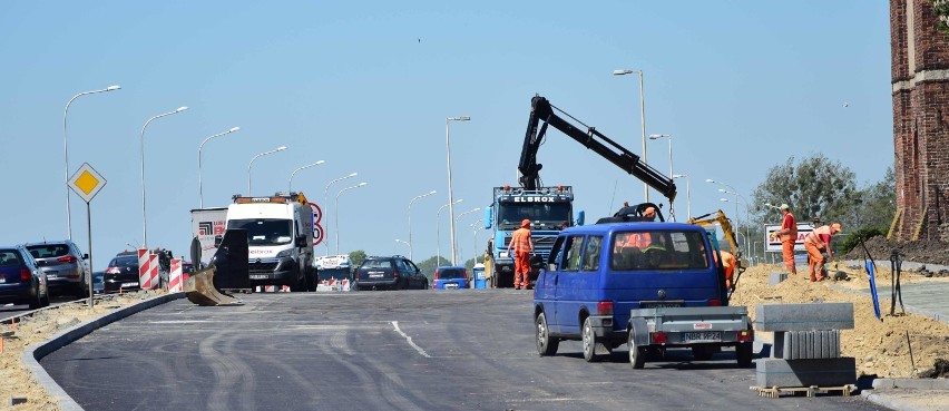 Budowa dróg dojazdowych do mostów w Malborku [ZDJĘCIA]. Wkrótce nowa organizacja ruchu