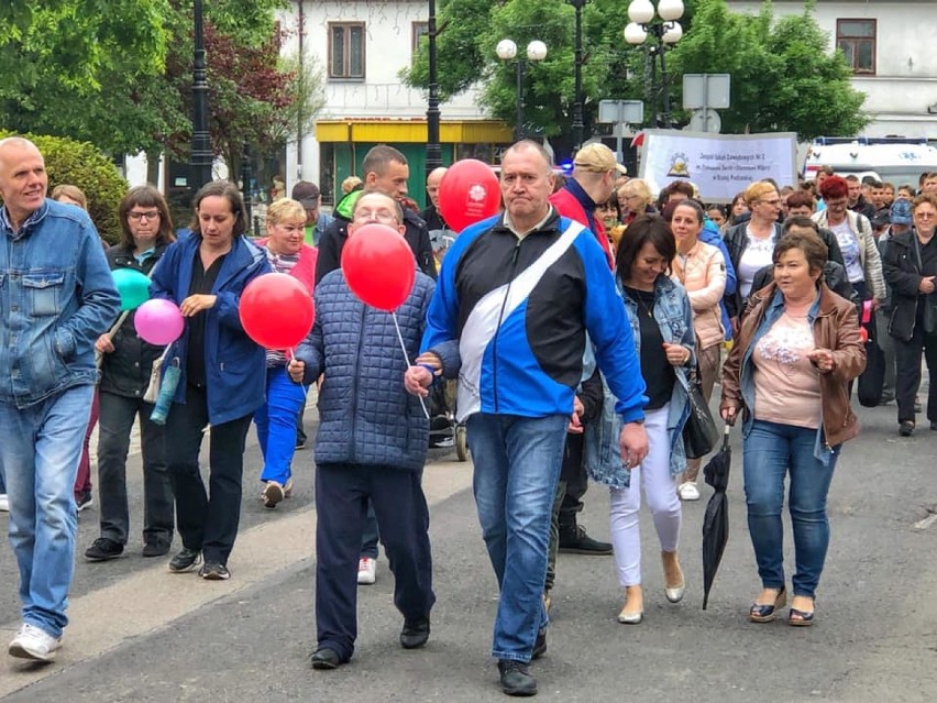 XXI Dzień Godności Osoby z Niepełnosprawnością Intelektualną w Białej Podlaskiej (ZDJĘCIA)