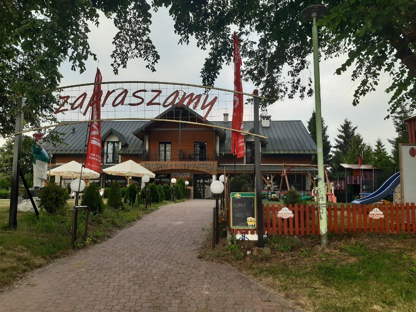 W Suwałkach niedawno otwarta restauracja nad zalewem Arkadia została wystawiona na sprzedaż  
