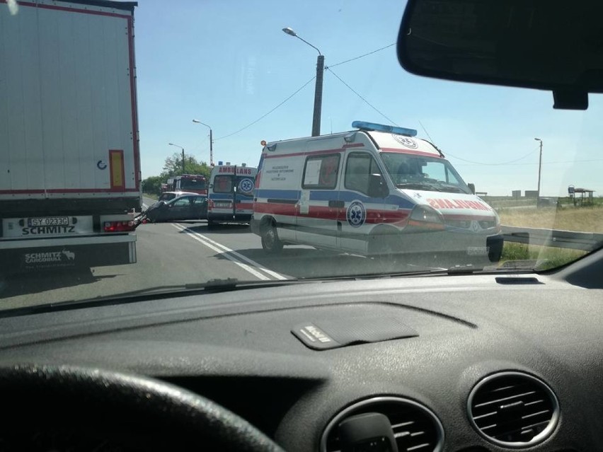 Boniowice: Wypadek na DK94. Zderzenie osobówek, trzy osoby ranne