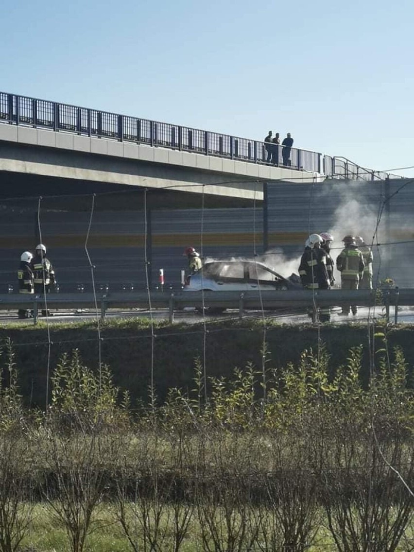 Na autostradzie A1 pod Grudziądzem samochód osobowy uderzył...