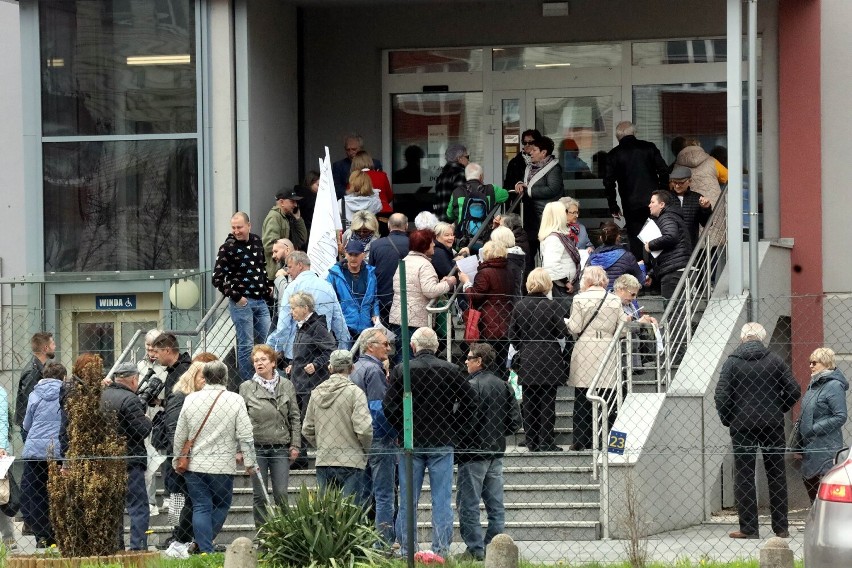 Protest w Legnicy! Żądali zwołania Walnego Zgromadzenia Członków spółdzielni LSM