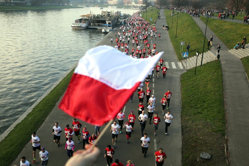 5. Krakowski Bieg Niepodległości - z okazji 11 listopada pobiegło ponad 3 tysiące osób [ZDJĘCIA]