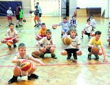 Szkoleniowcy z Turowa uczą koszykówki w Bolesławcu