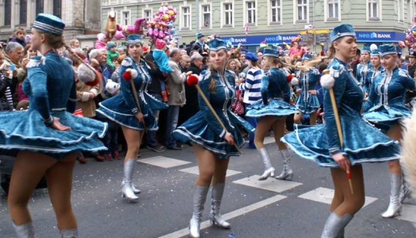 Imieniny Ulicy Święty Marcin 2014. Tegoroczna parada, tak...