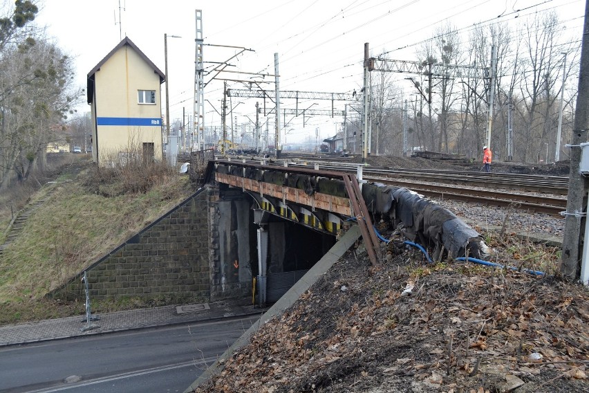 Ulica Chwałowicka pod wiaduktem kolejowym w Rybniku otwarta...