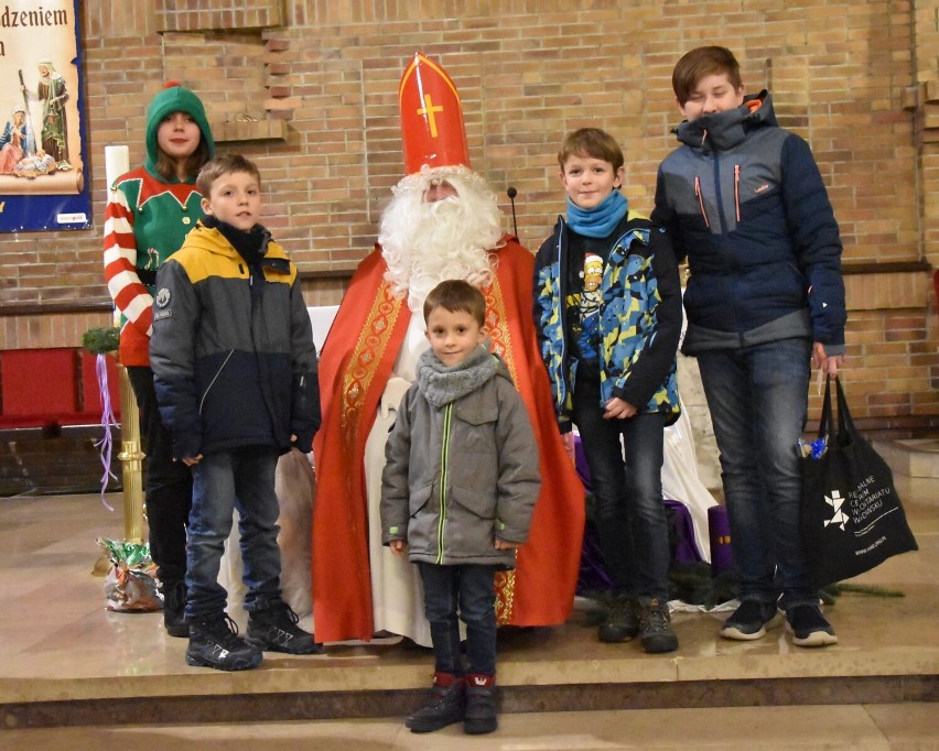 Spotkanie ze Św. Mikołajem w kościele pw. Nawiedzenia NMP