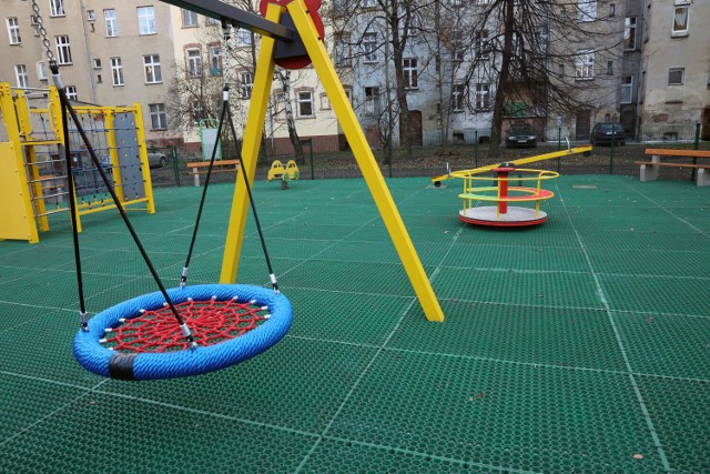 Plac zabaw przy ul. Traugutta stworzony w ramach LBO 2020
