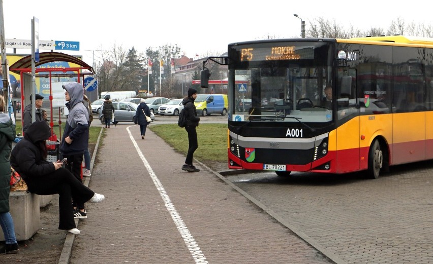 Przystanek komunikacji powiatu grudziądzkiego przy...