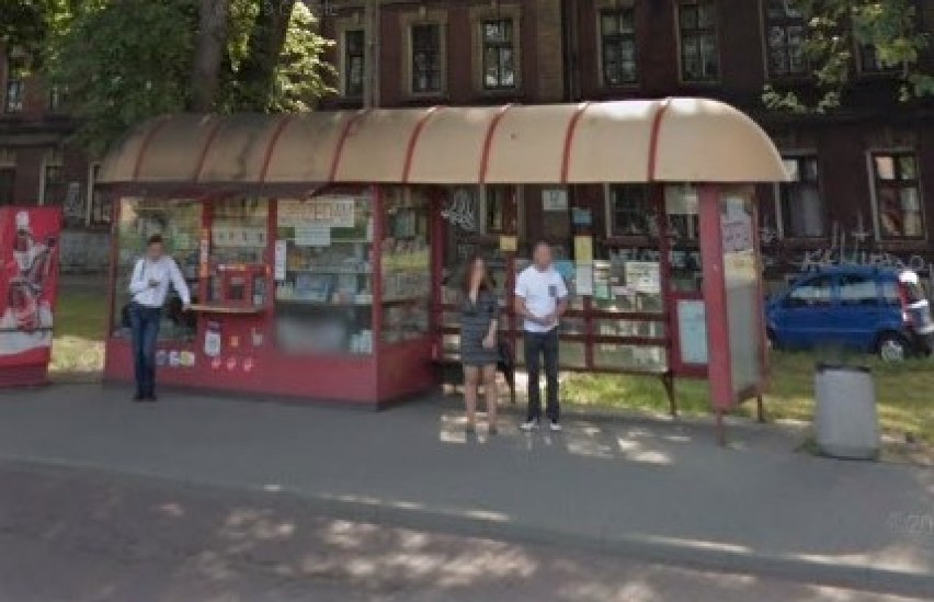 Kamery Google Street View na ulicach Oświęcimia. Co uchwyciły na przystankach autobusowych? [GALERIA]