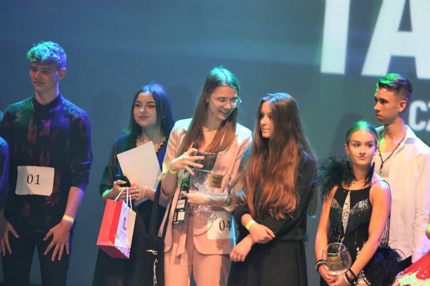 Chełm.  Młodzi artyści zaprezentowali swoje pasje i talenty podczas konkursu "Mam Talent u Czarniecczyków". Zobacz zdjęcia