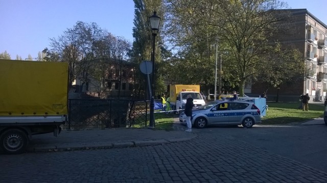 Zwłoki noworodka znaleziono we wtorek w nocy w centrum Gdańska. Policja zabezpiecza ślady