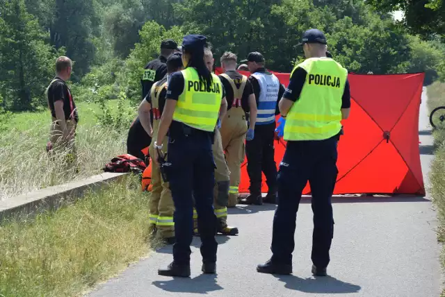 Tragedia na Prośnie w Kaliszu. Strażacy wyłowili z rzeki ciało kobiety