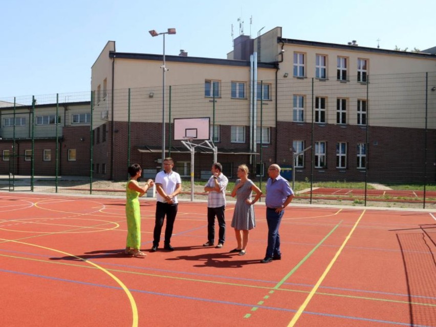 Nowe boisko przy szkole w Skalmierzycach