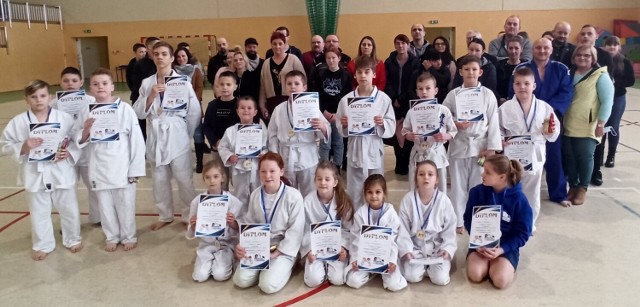 UKS „Kopernik” Gałczewo zorganizował I Mikołajkowy Turniej Judo