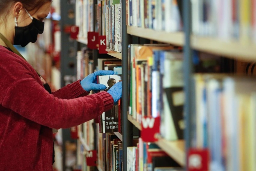 13.05.2020 gdansk wrzeszcz. wojewodzka biblioteka miejska....