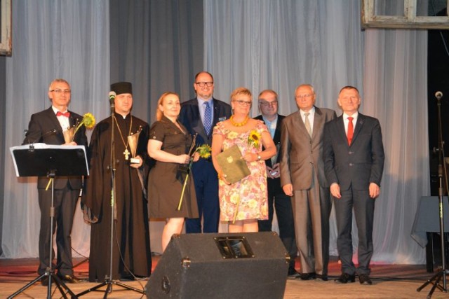 Nowy Dwór Gdański. Kolejny raz wręczono Nagrody Burmistrza Nowego Dworu Gdańskiego. Gala z udziałem nagrodzonych odbyła się w czasie Dni Nowego Dworu Gdańskiego.